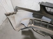 Replacement front bumper for Chrysler Grand Voyager (RG) 2.5 CRD, OEM/IAM reference 5018639AA 5018639AA