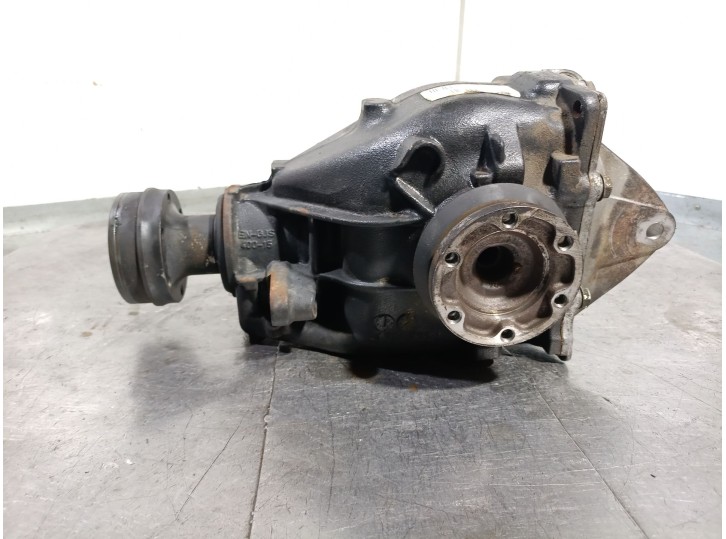 Replacement rear differential for BMW 3 (E46) 320 d, OEM IAM reference 7525201 33107525202 2.35