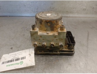 Replacement ABS for Peugeot 208 I (CA_, CC_) 1.2 VTi 82, OEM/IAM references 9822654880 1636317880 10022012064