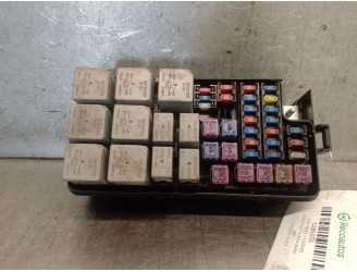 Relay / fuse box for Chevrolet Nubira sedan 1.6, OEM IAM reference J200AH