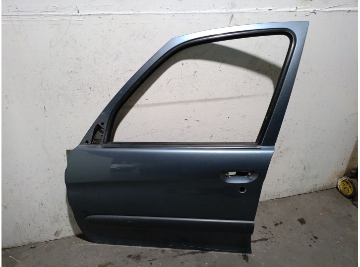 Replacement left front door for Citroën Xsara Picasso (N68) 1.6 HDi. OEM/IAM references: 9002L6 9002L6