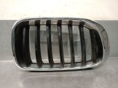 Replacement right bumper grille for BMW X4 (F26) xDrive 20 d, OEM IAM reference 106271 51117338572