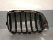 Replacement left bumper grille for BMW X4 (F26) xDrive 20 d, OEM IAM reference 106271 51117338571