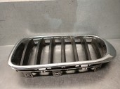 Replacement left bumper grille for BMW X4 (F26) xDrive 20 d, OEM IAM reference 106271 51117338571