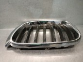 Replacement left bumper grille for BMW X4 (F26) xDrive 20 d, OEM IAM reference 106271 51117338571