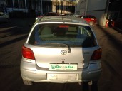 toyota yaris (_p1_) del año 2005
