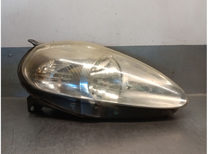 Replacement right headlight for Fiat Grande Punto (199_) 1.3 D Multijet (199.axd11, 199.axd1a, 199.axd1b, ...). OEM/IAM referenc