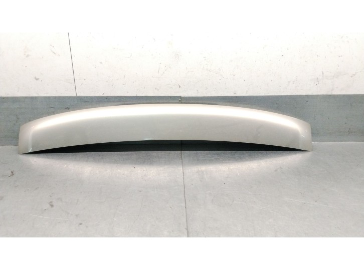 Replacement rear spoiler for Volkswagen Touareg (7LA, 7L6, 7L7) 3.2 V6, OEM/IAM references 7L6827933C 7L6827991