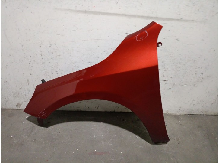Left front fender for Volvo V60 I (155) D5, OEM/IAM reference 31352073 31352073