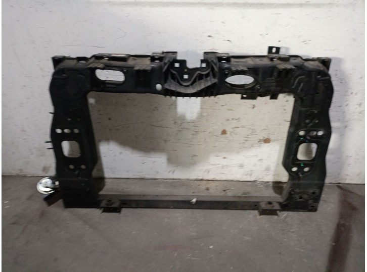 Replacement front panel for Fiat 500L (351_, 352_) 0.9 (199LYC1B), OEM/IAM references 5188353 5188353