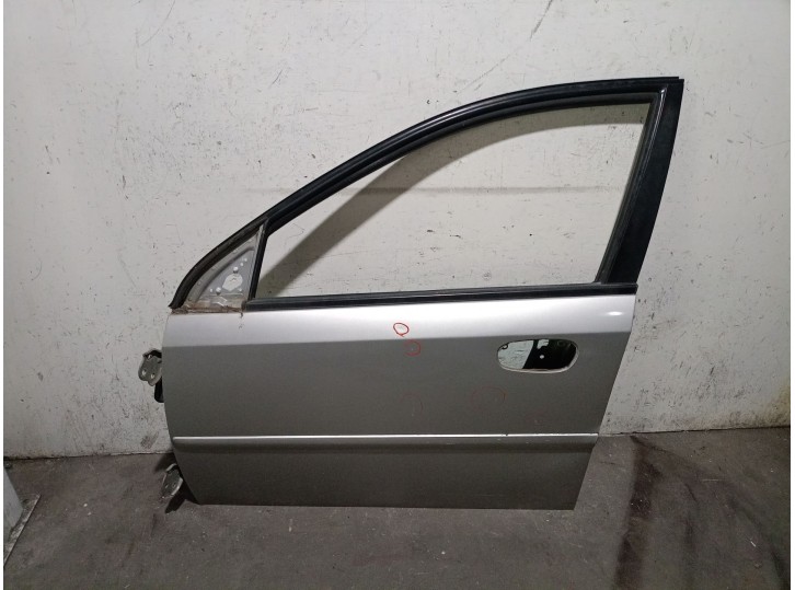Replacement left front door for Daewoo Nubira sedan (J200) 1.8, OEM IAM reference 96547285 96547285