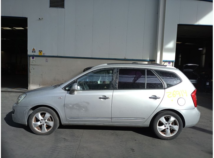 2007 Kia Carens III minivan (UN)