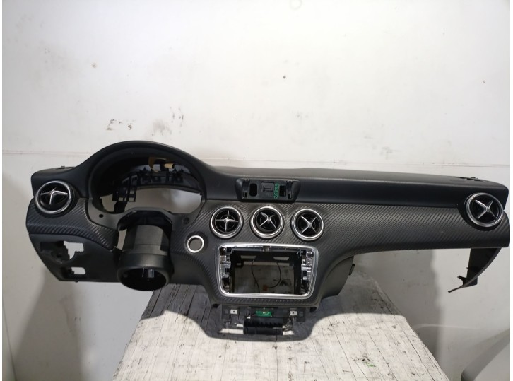 Replacement dashboard for Mercedes-Benz A-Class (W176) A 200 CDI / D (176.008), OEM/IAM references A1766801301 A1766801301