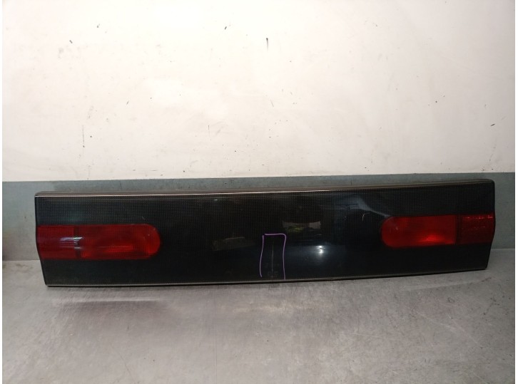 Recambio de piloto trasero central para renault 19 ii (b/c53_) 1.4 referencia OEM IAM 770081598 770081598 