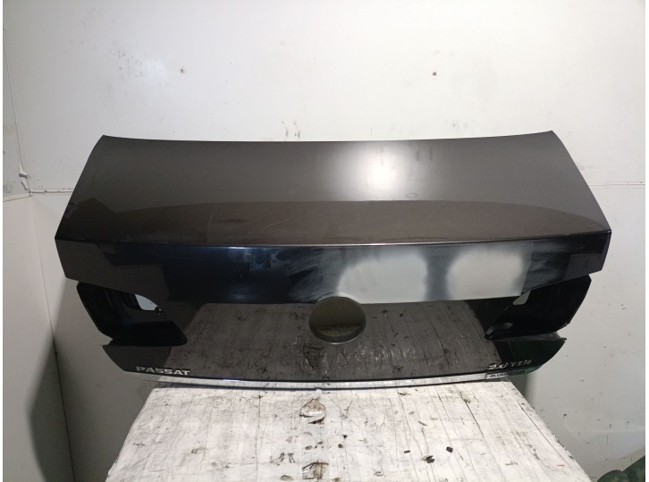 Replacement rear hatch for Volkswagen Passat B7 (362) 2.0 TDI, OEM/IAM references 3AE827025 3AE827025