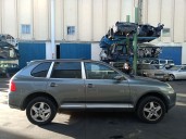 2004 Porsche Cayenne (9PA)