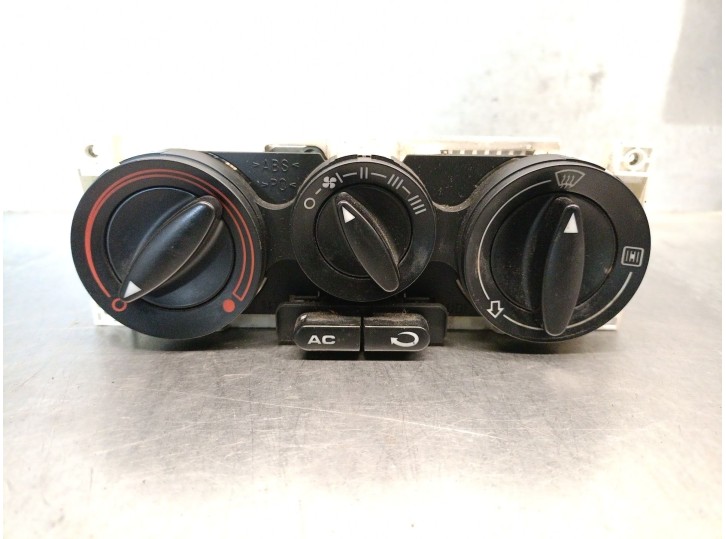 Replacement heating / air conditioning control for SEAT Leon (1M1) 1.9 TDI, OEM IAM reference 1M0819045A 1M0819045A