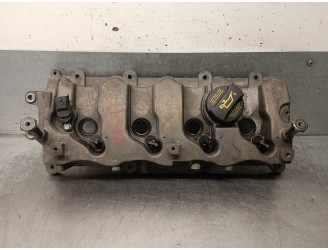 Replacement valve cover for Hyundai Tucson (JM) 2.0 CRDI, OEM/IAM references 2241027401 2241027401