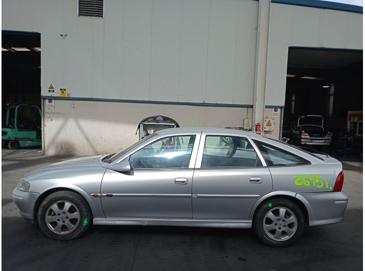 opel vectra b hatchback (j96) del año 2000