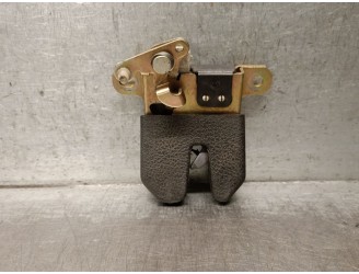 Replacement trunk / tailgate latch for Volkswagen Passat B5.5 (3B3) 1.9 TDI, OEM IAM reference 3B5827505M 3B5827505M