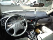 nissan almera ii (n16) del año 2001
