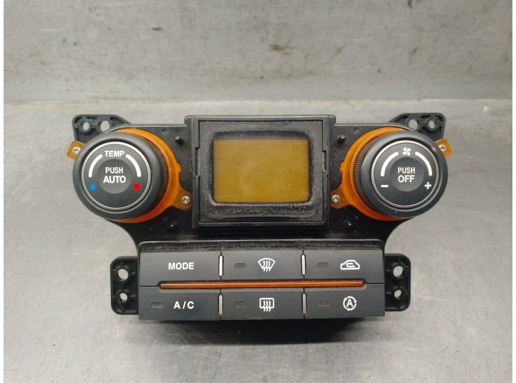 Replacement climate control panel for Kia Carens III minivan (UN) 2.0 CRDi 140, OEM/IAM references 972501D760 972501D760
