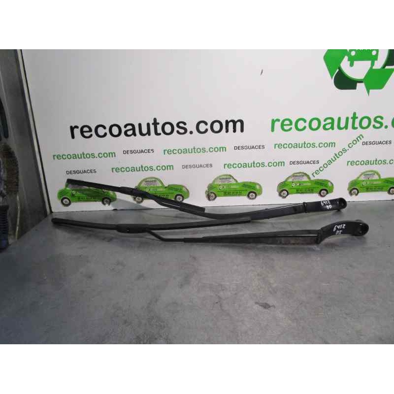 Recambio de brazo limpia delantero derecho para hyundai i30 1.6 crdi cat referencia OEM IAM   