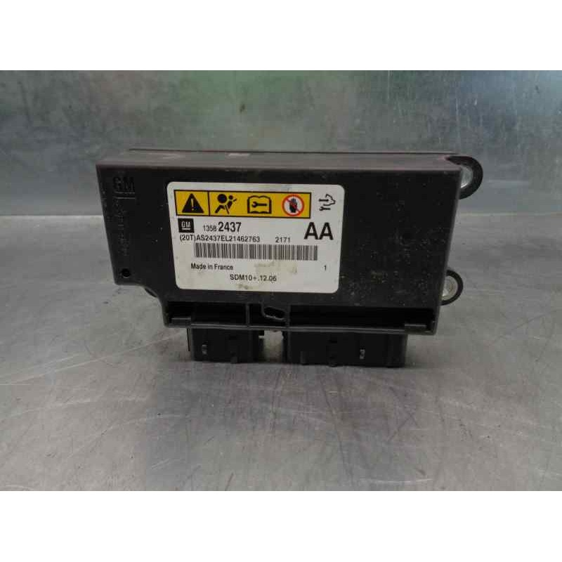 Recambio de centralita airbag para opel astra j lim. 1.7 16v cdti referencia OEM IAM 13582437  