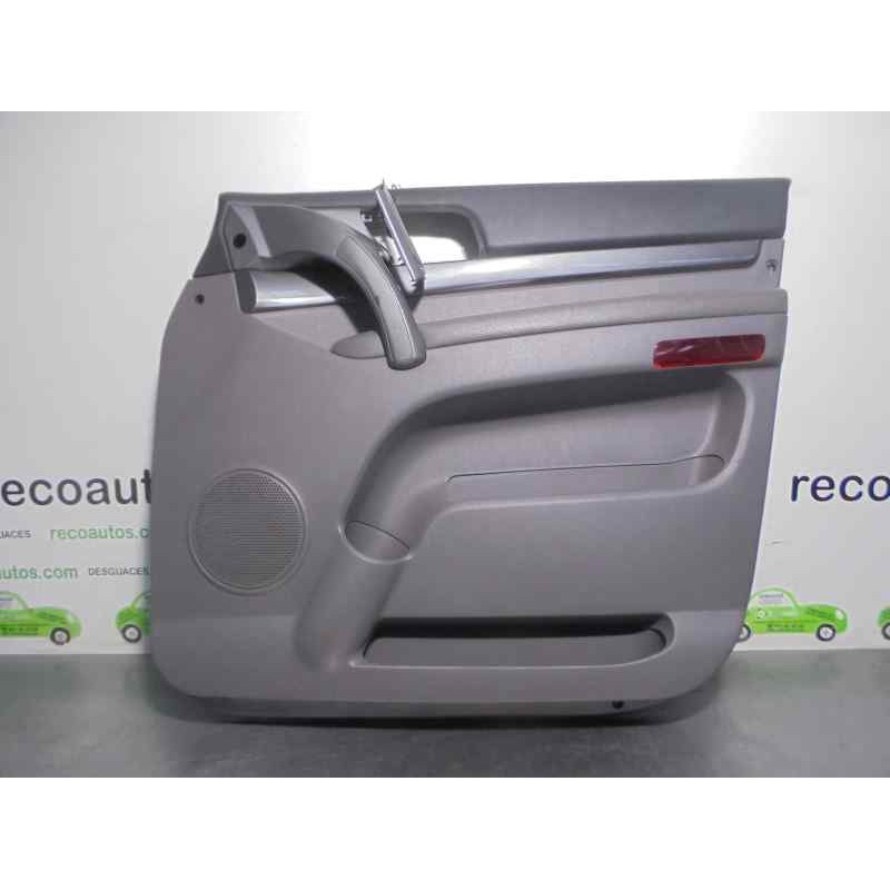 Recambio de guarnecido puerta delantera derecha para ssangyong rodius 2.0 td cat referencia OEM IAM 7220221000  