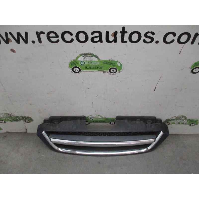 Recambio de rejilla delantera para daewoo tacuma 1.6 cat referencia OEM IAM 96377691  