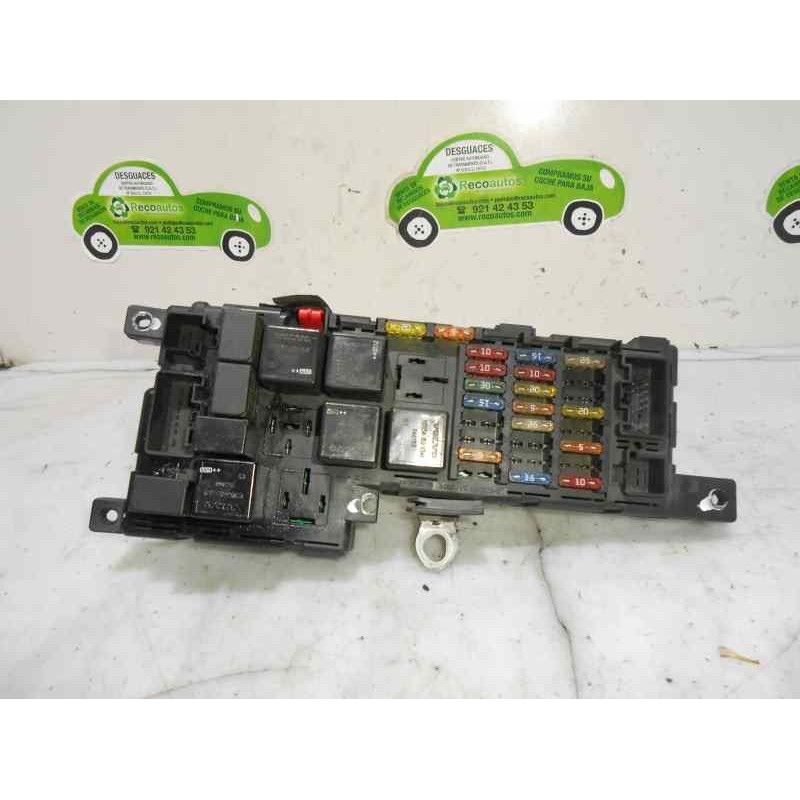 Recambio de caja reles / fusibles para volvo s60 berlina 2.4 diesel cat referencia OEM IAM 8678449 518828017 