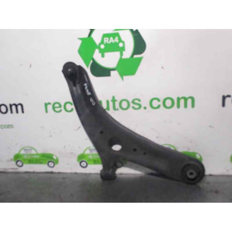 Recambio de brazo suspension inferior delantero derecho para kia venga 1.4 cat referencia OEM IAM 54501P100  