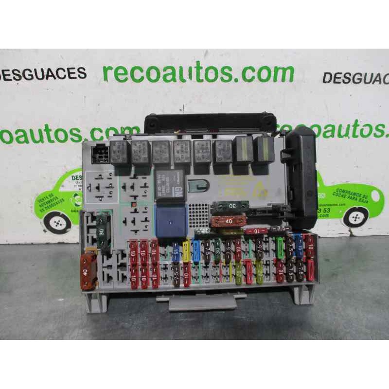 Recambio de caja reles / fusibles para opel astra g berlina 1.8 16v cat referencia OEM IAM 90589965  