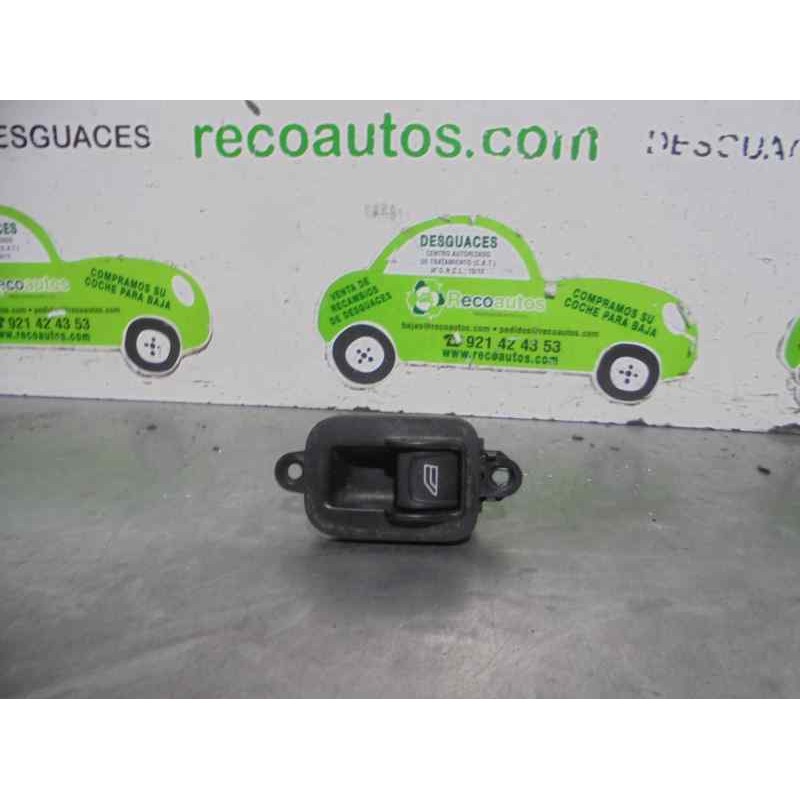 Recambio de mando elevalunas trasero derecho para volvo s40 berlina 2.0 diesel cat referencia OEM IAM 30773217  