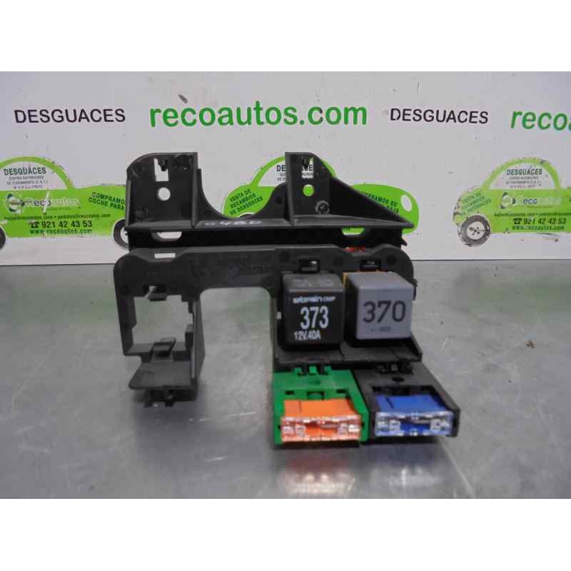 Recambio de caja reles / fusibles para audi a4 berlina (8e) 2.5 tdi referencia OEM IAM 8E1937503  