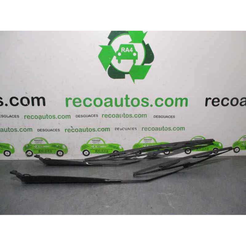 Recambio de brazo limpia delantero derecho para citroen c3 1.4 hdi referencia OEM IAM   