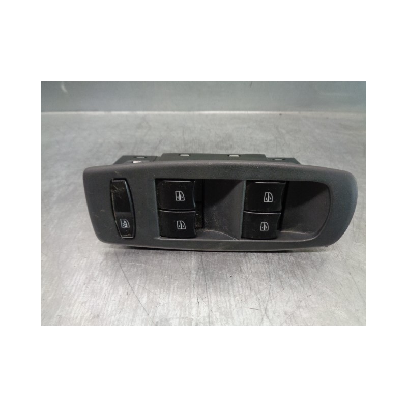 Recambio de mando elevalunas delantero izquierdo para renault koleos bose edition referencia OEM IAM 25401JY00C  