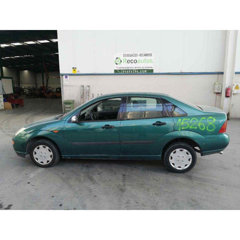 ford focus berlina (cak) del año 2001