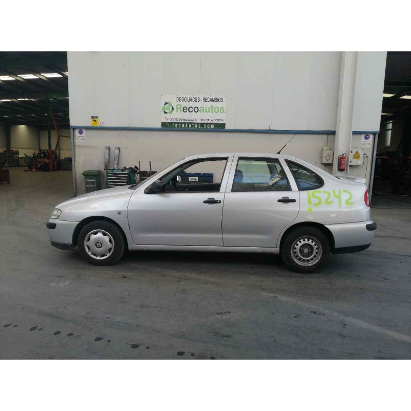 seat cordoba berlina (6k2) del año 2001