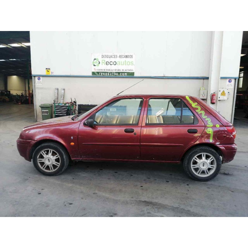 ford fiesta berlina (dx) del año 2001