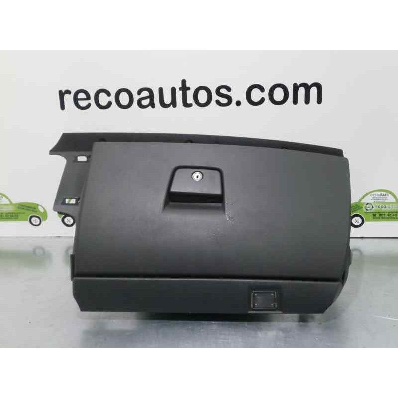 Recambio de guantera para volvo v50 familiar 2.0 diesel cat referencia OEM IAM 8626141  