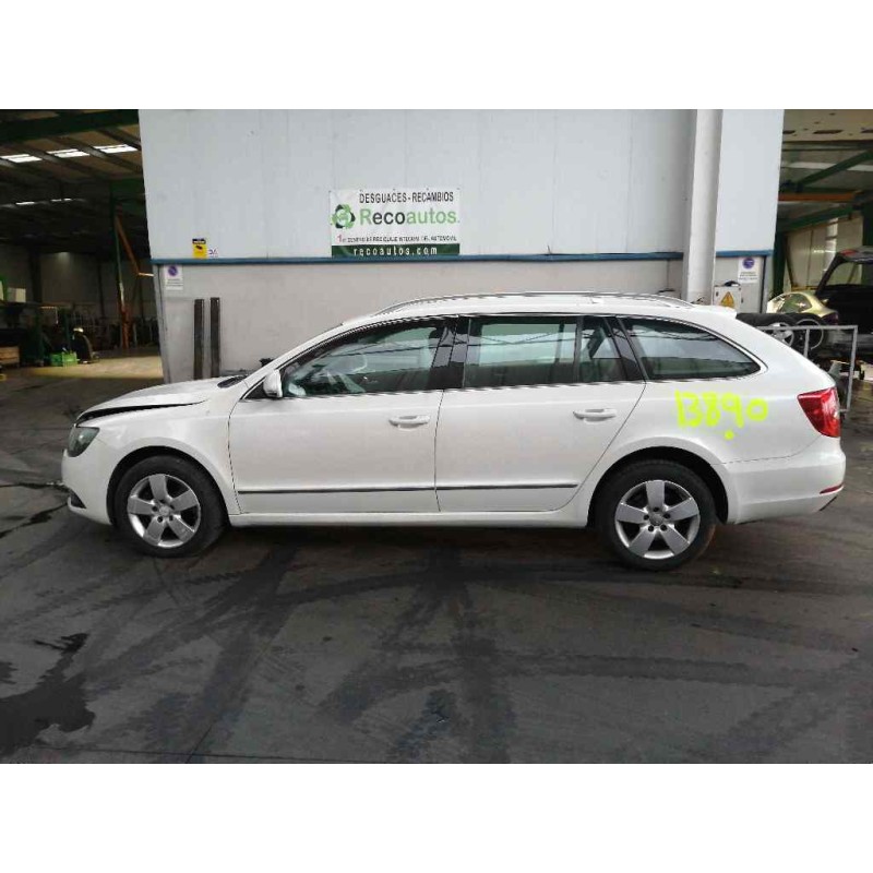 skoda superb combi (3t5) del año 2014