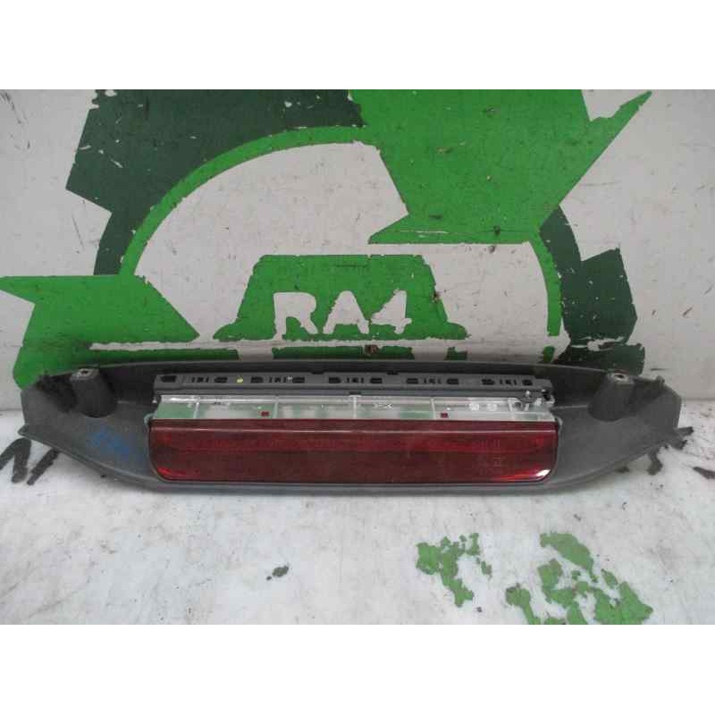 Recambio de luz central de freno para fiat panda (169) 1.2 cat referencia OEM IAM 0735392505  