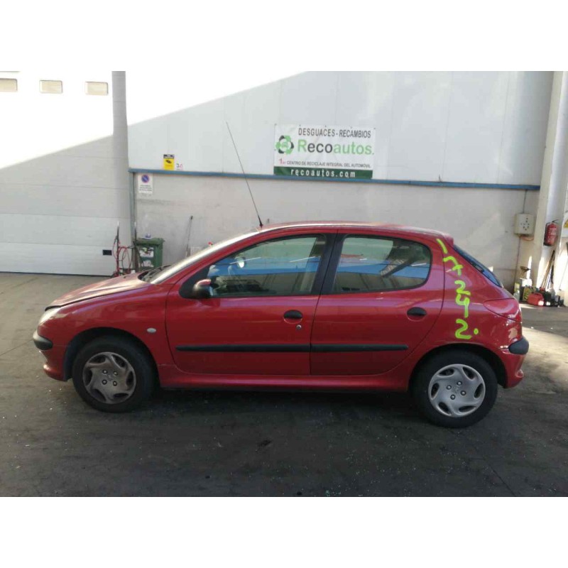 peugeot 206 berlina del año 2002