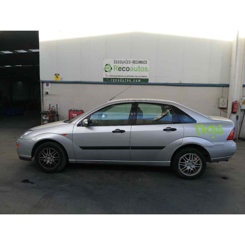 ford focus berlina (cak) del año 2001