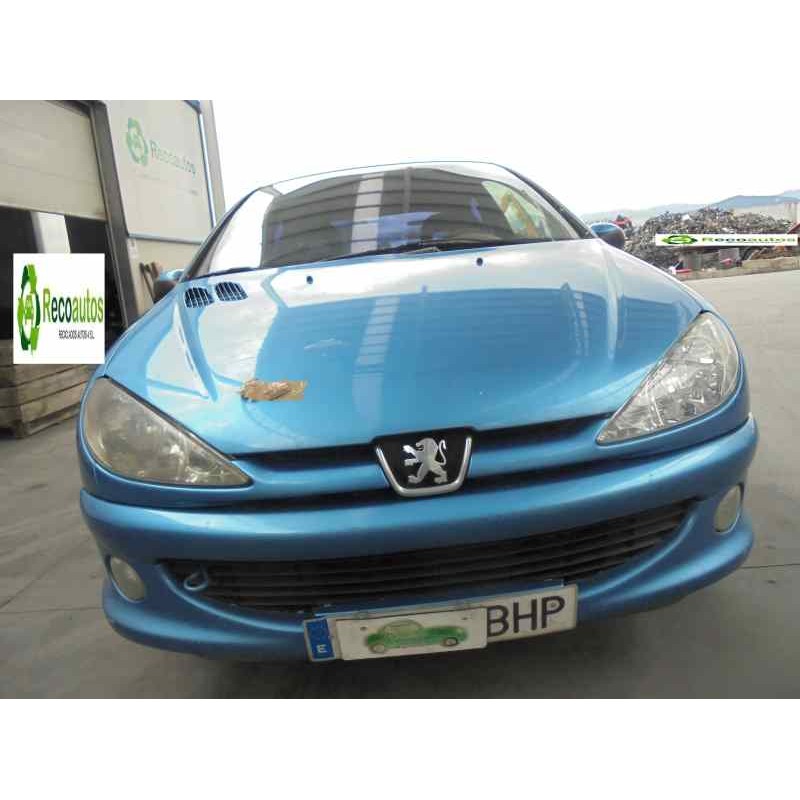 peugeot 206 berlina del año 2001