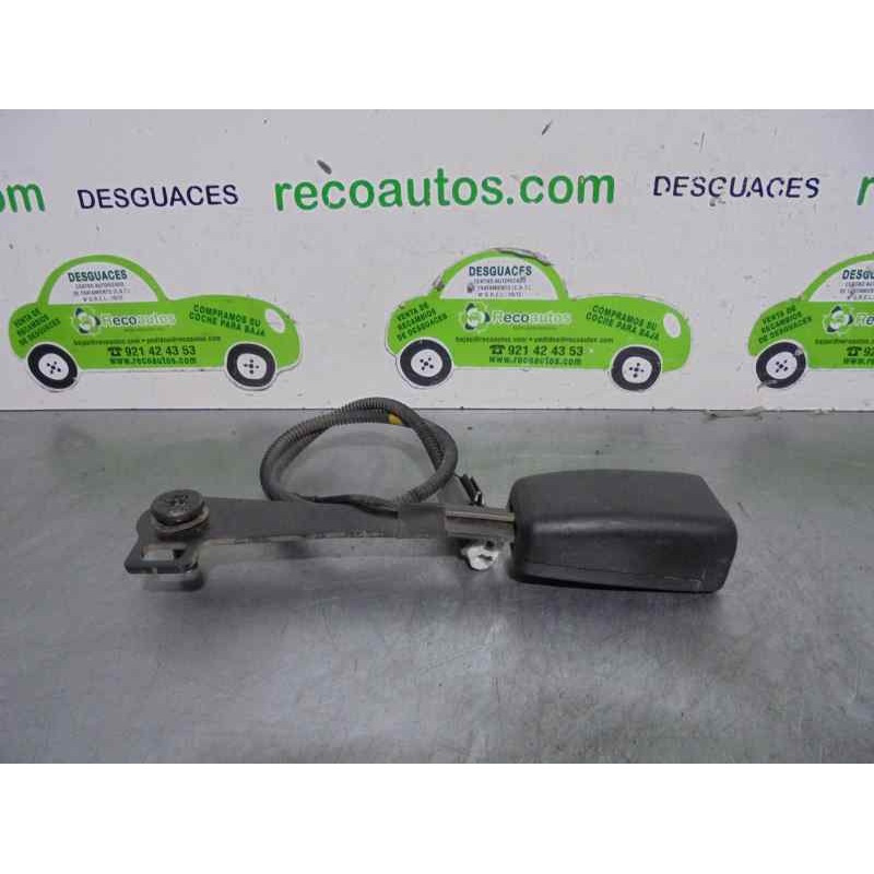 Recambio de enganche cinturon para kia cee´d 1.6 crdi cat referencia OEM IAM  6010081600B 