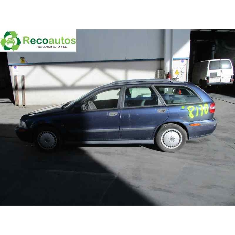 volvo v40 familiar del año 2003