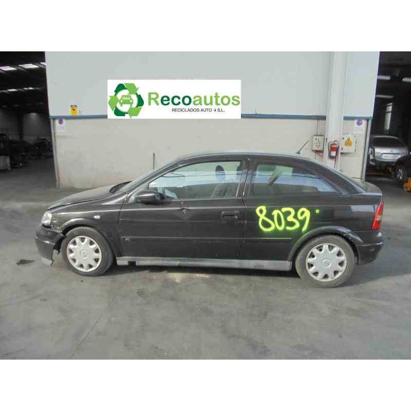 opel astra g berlina del año 2002