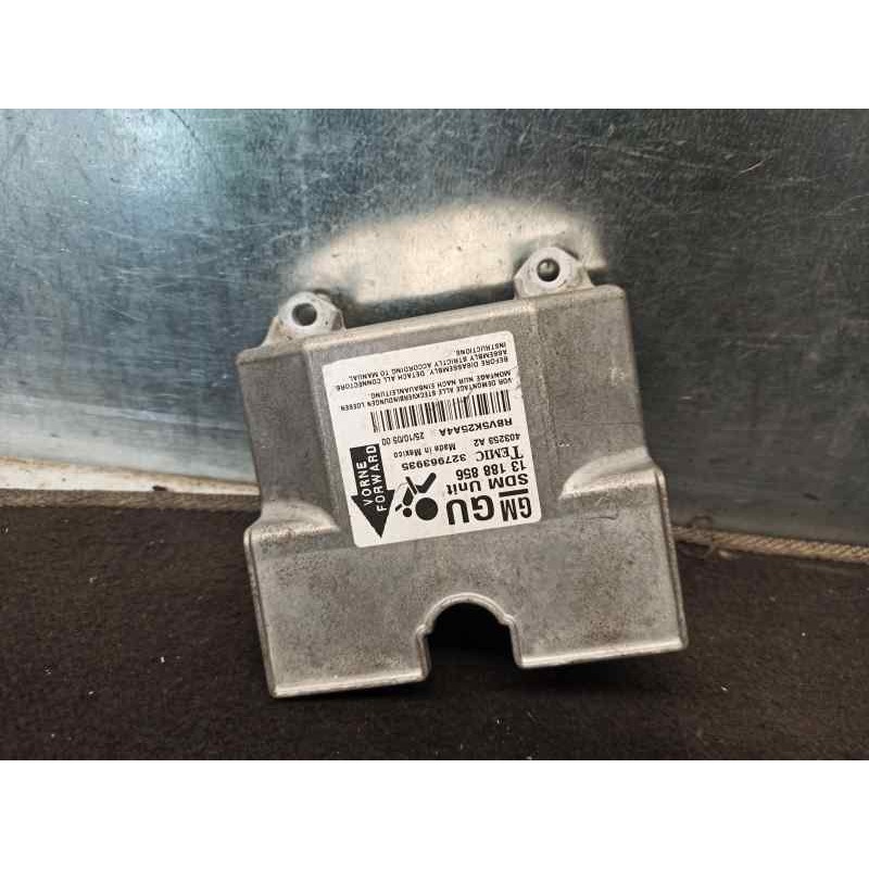 Recambio de centralita airbag para opel zafira b 1.8 16v referencia OEM IAM 13188856 327963935 TEMIC